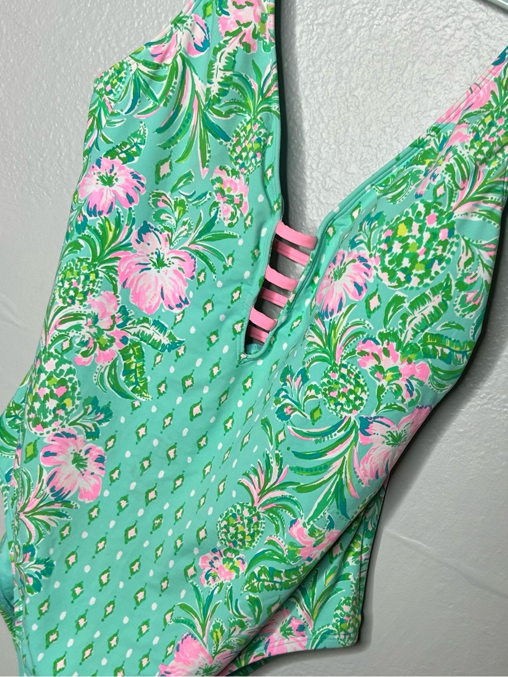 Lilly Pulitzer Jaspen One Piece Swimsuit in Oh Diamond Girl Print - Picture 5 of 9